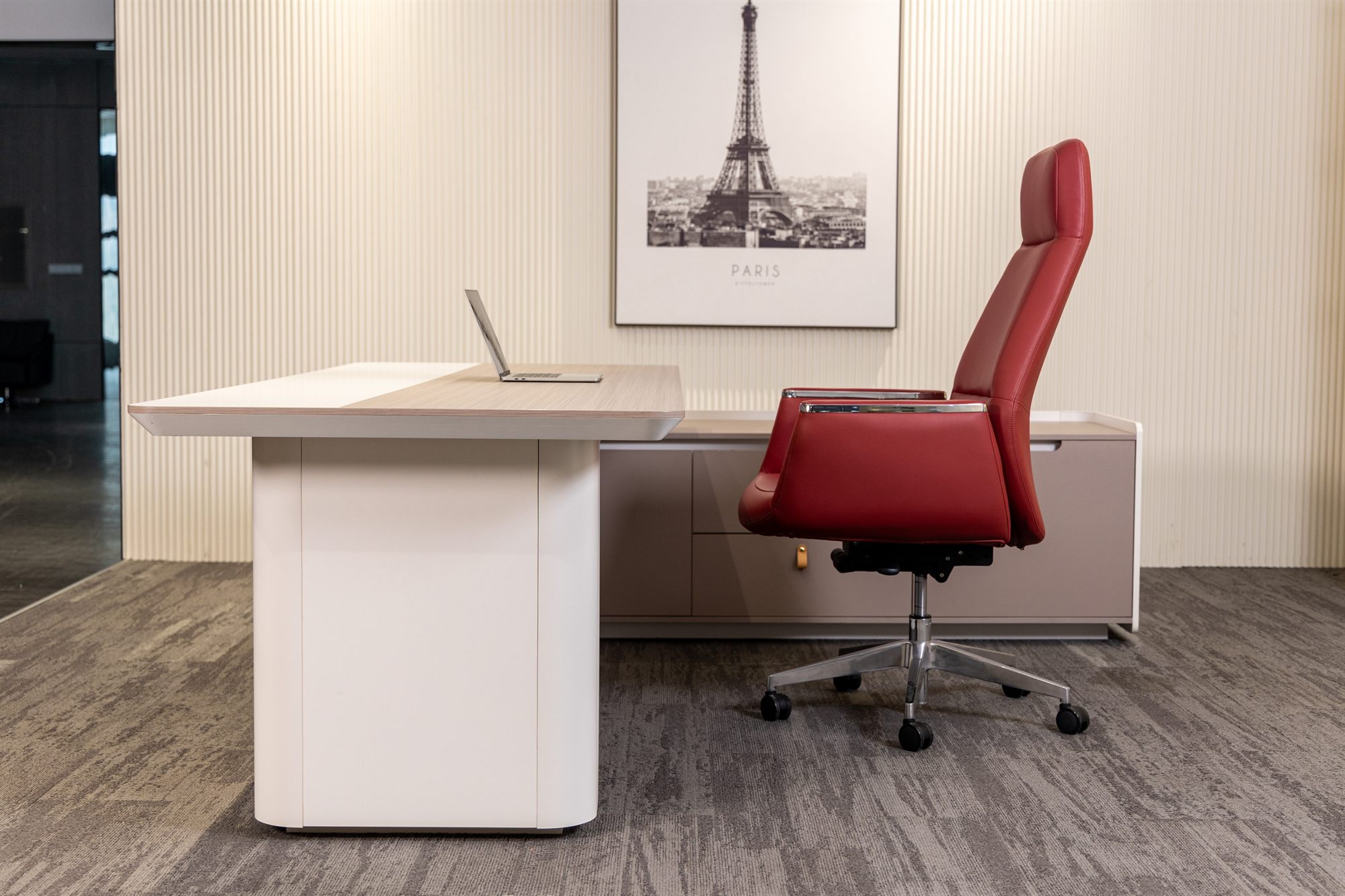 Private office: L-shaped desk, credenza and shelving